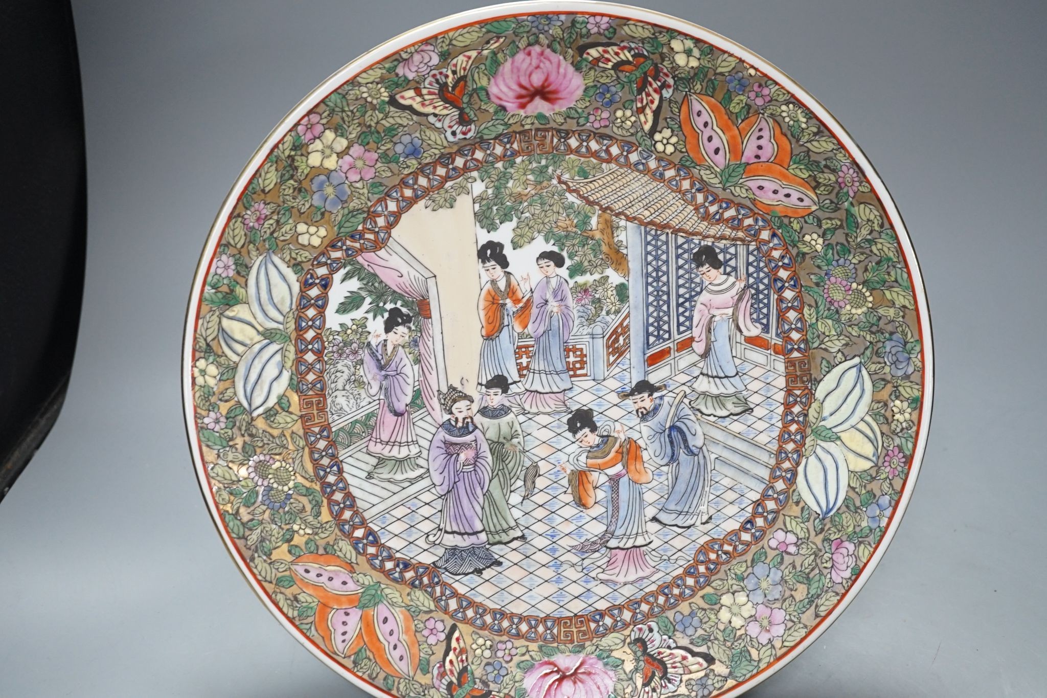 A Chinese brushpot, famille rose dish and a 'dragon' bowl, largest measurement 31cm